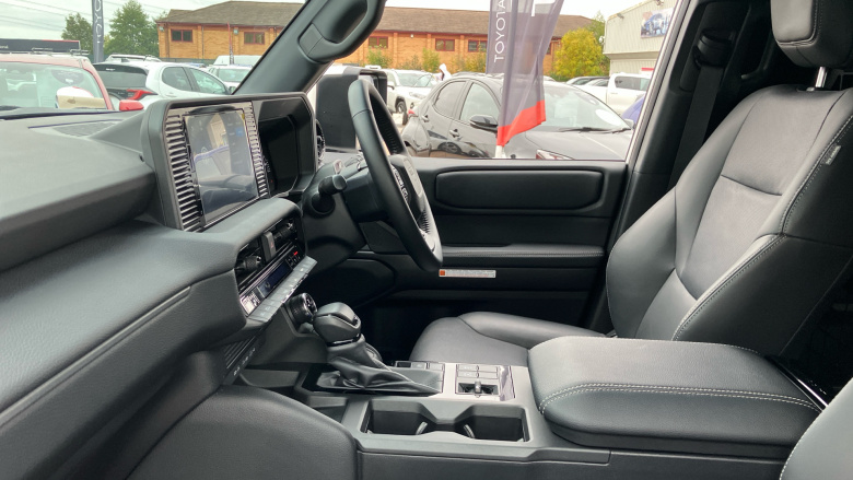 Toyota Land Cruiser Diesel 2.8D 205 Commercial Auto